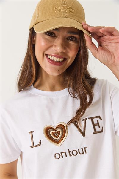 Kadın Love Nakışlı Kalp Detaylı Bisiklet Yaka Kısa Kollu T-Shirt 60602025 - Beyaz