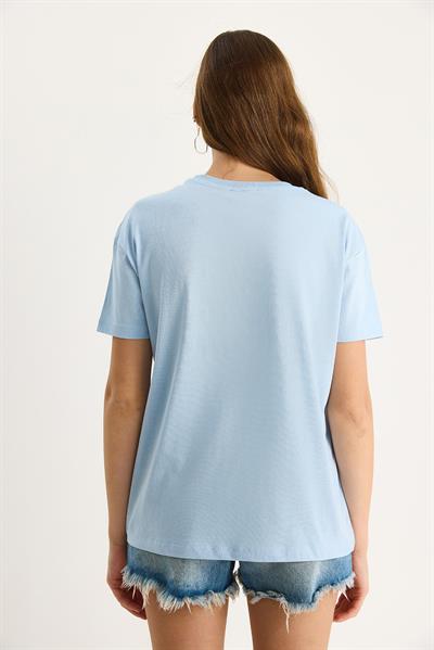 Kadın Pamuklu Kısa Kollu Bisiklet Yaka Kalp Nakışlı T-Shirt 60602028 - Bebe Mavisi