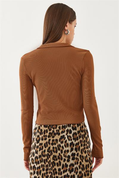 Kadın Polo Yaka Yarım Düğmeli Fitilli Crop Bluz 60351020 - Kahverengi