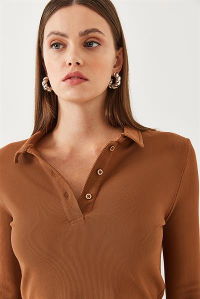 Kadın Polo Yaka Yarım Düğmeli Fitilli Crop Bluz 60351020 - Kahverengi