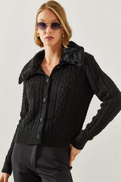 Saç Örgülü Yakası Kürklü Triko Hırka - Siyah
