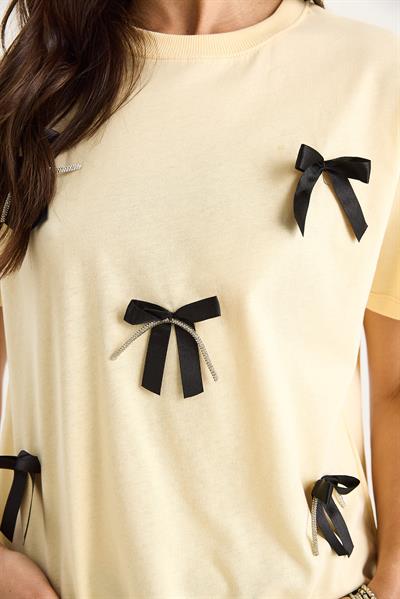 Kadın Saten Kurdela Aksesuarlı Taş Detaylı T-Shirt 60602011 - Tereyağ