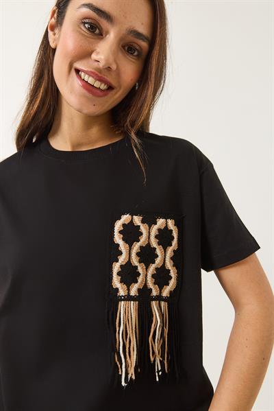 Kadın Tığ İşlemeli Cep Detaylı T-Shirt 60602027 - Siyah