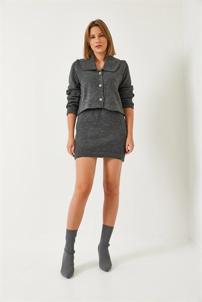 Kadın Üç Düğmeli Etekli Triko Takım 241049 60261261 - Antrasit