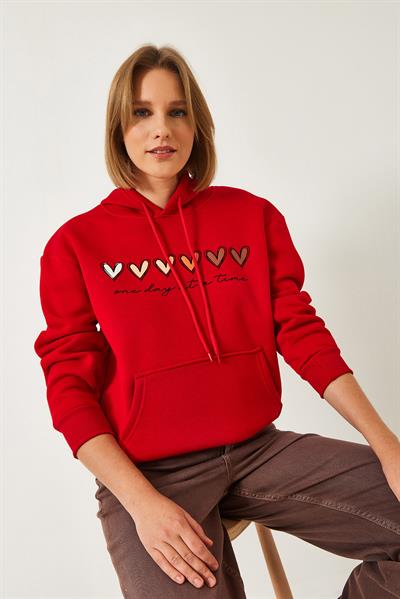 Kadın Üç İplik Şardonlu Renkli Kalp Baskılı Kapşonlu Sweatshirt MBHS025 60601025 - Kırmızı