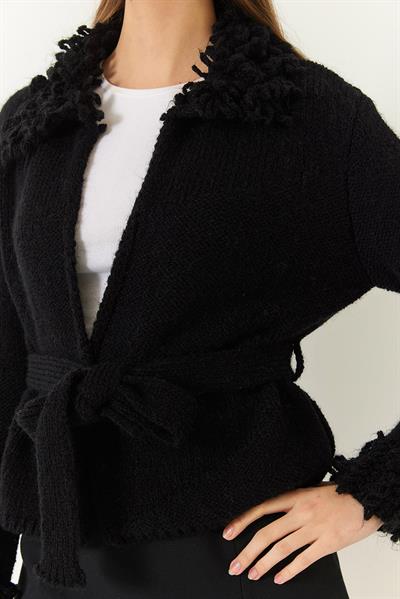 Yaka ve Kol Ucu Püsküllü Triko Hırka 20246335 - Siyah