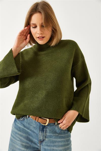 Kadın Yarım Balıkçı Yaka Oversize Triko Kazak 231079 60261143 - Haki
