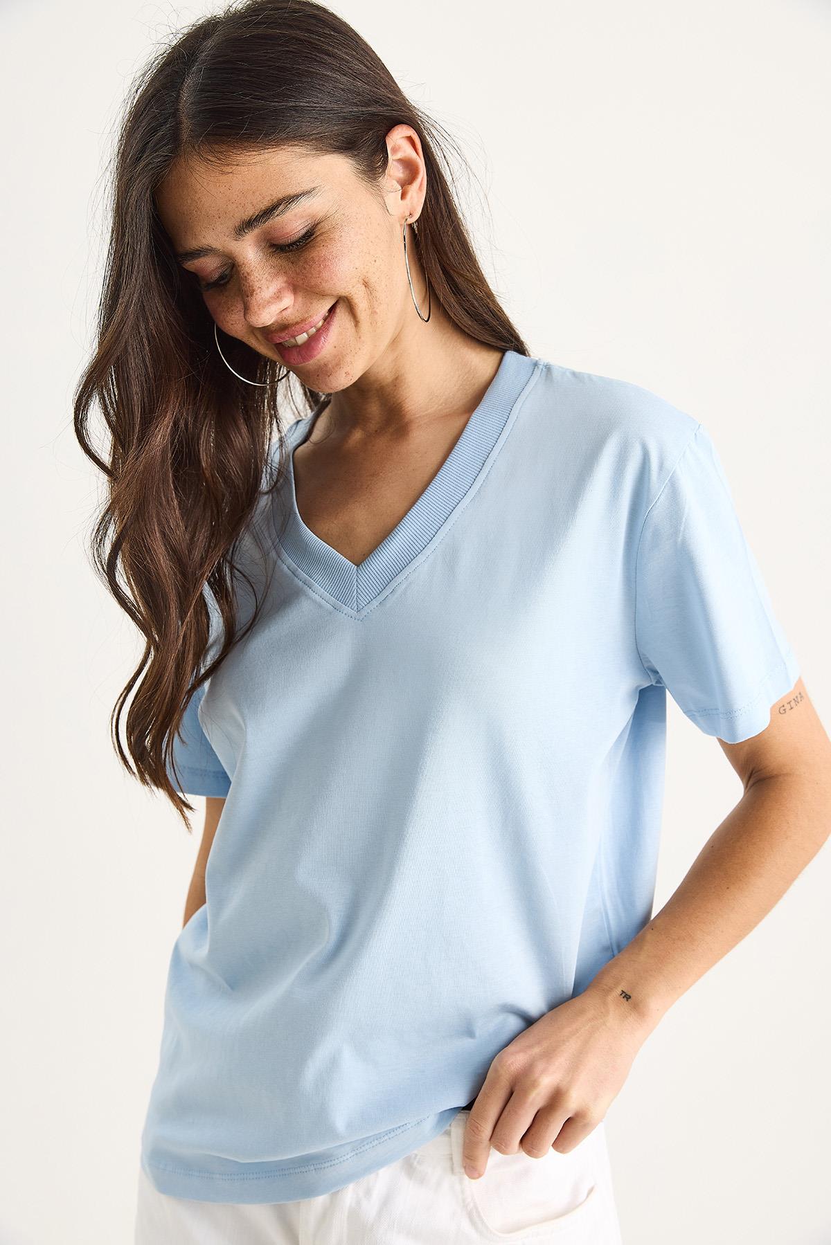 Kadın %100 Organik Pamuk Derin V Yakalı Comfort Fit T-Shirt 60602066 - Bebe Mavisi · 5