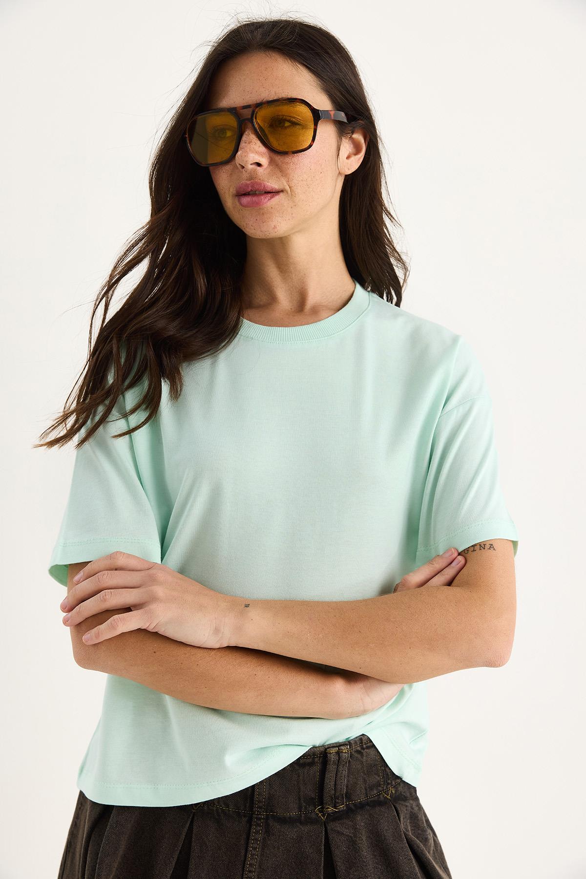 Kadın %100 Organik Pamuk Relaxed Fit Yuvarlak Yakalı T-Shirt 60602050 - Mint Yeşili · 3