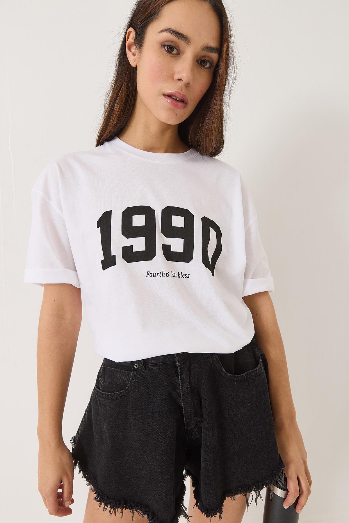 Kadın 1990 Baskılı Bisiklet Yaka Kısa Kollu Oversize Basic T-Shirt 0266 60283159 - Beyaz · 2