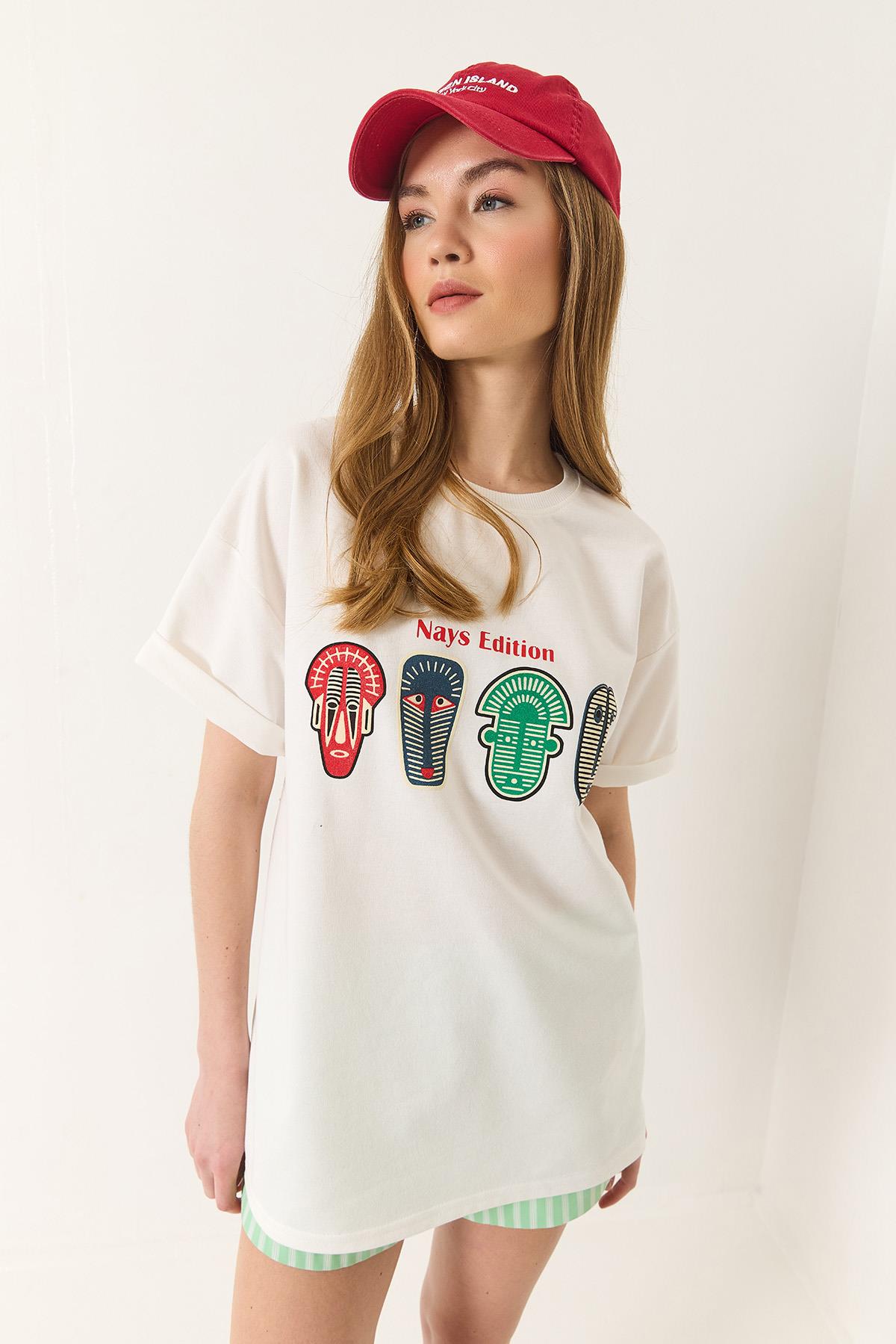Kadın Baskılı Oversize Kısa Kollu Basic T-Shirt 60284034 - Beyaz · 2