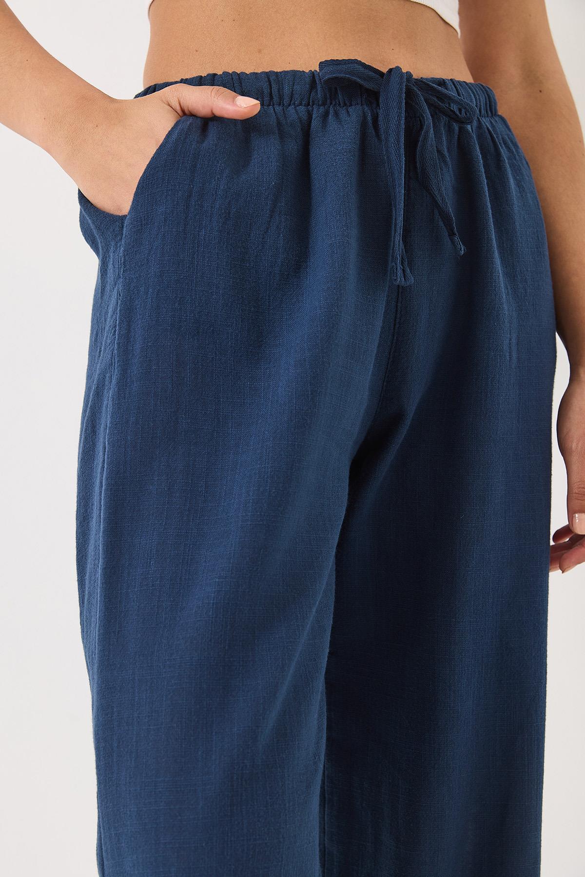 Kadın Beli Bağlamalı Cep Detaylı Keten Palazzo Pantolon R6675 60283146 - Lacivert · 6