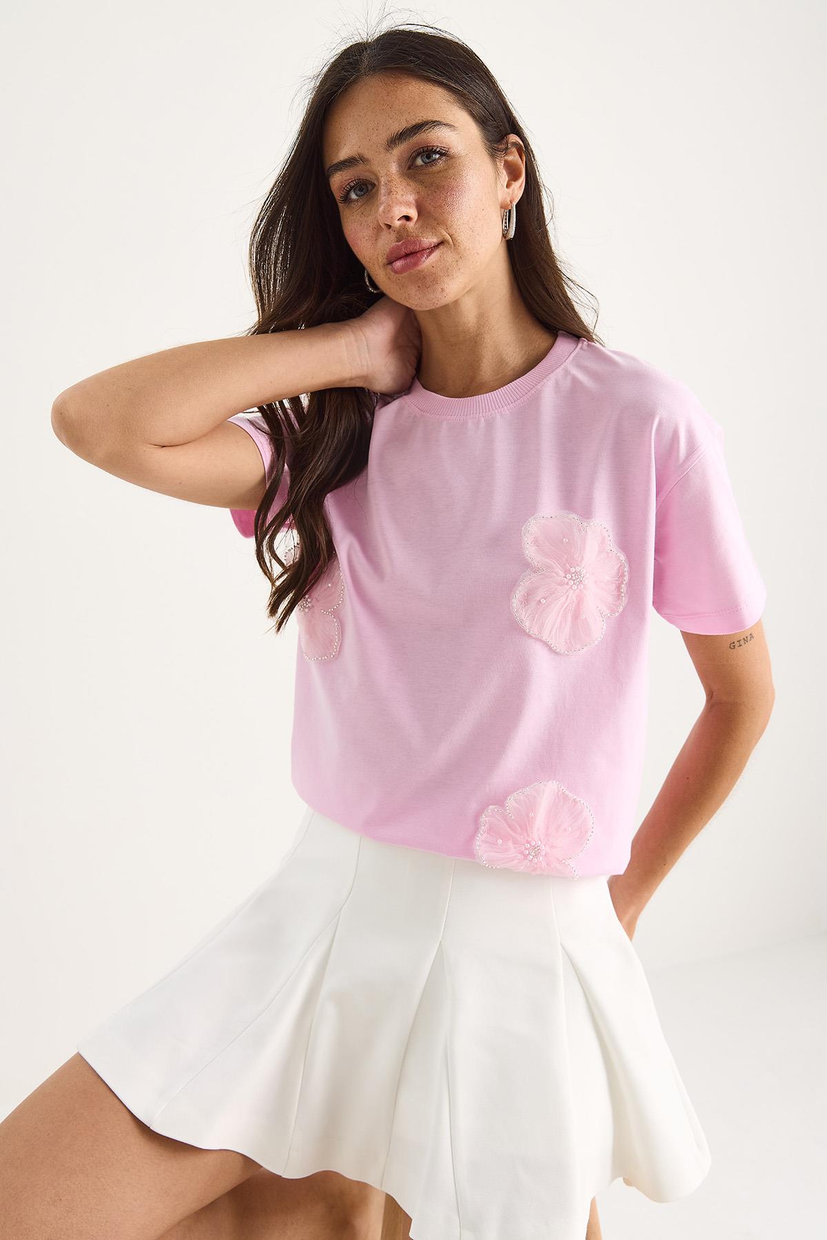 Bisiklet Yaka Çiçek Aksesuarlı Kısa Kollu T-Shirt 60602060 - Şeker Pembe · 3