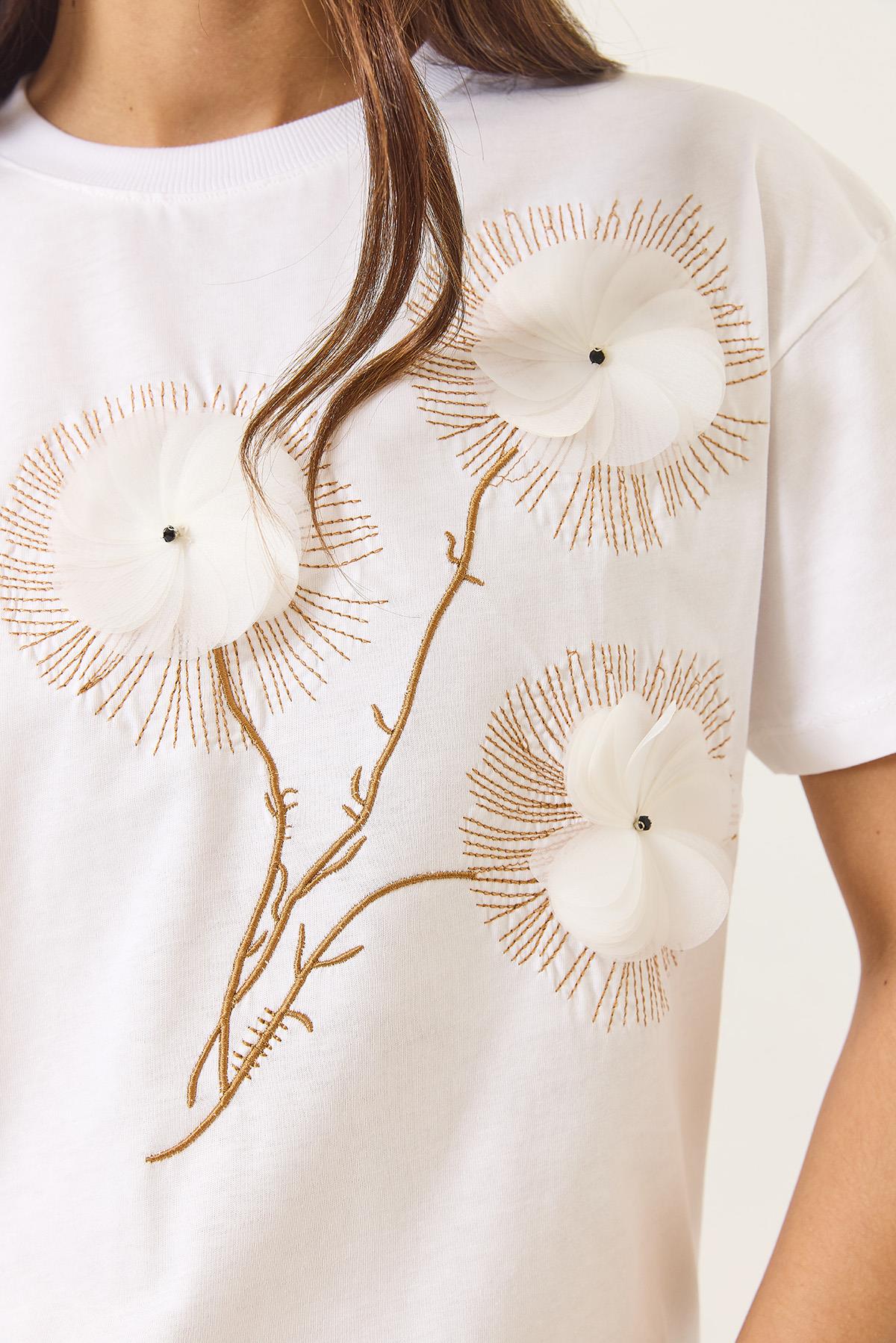 Kadın Bisiklet Yaka Kısa Kollu Nakışlı Kabartma Aksesuarlı T-Shirt 60602024 - Beyaz · 6