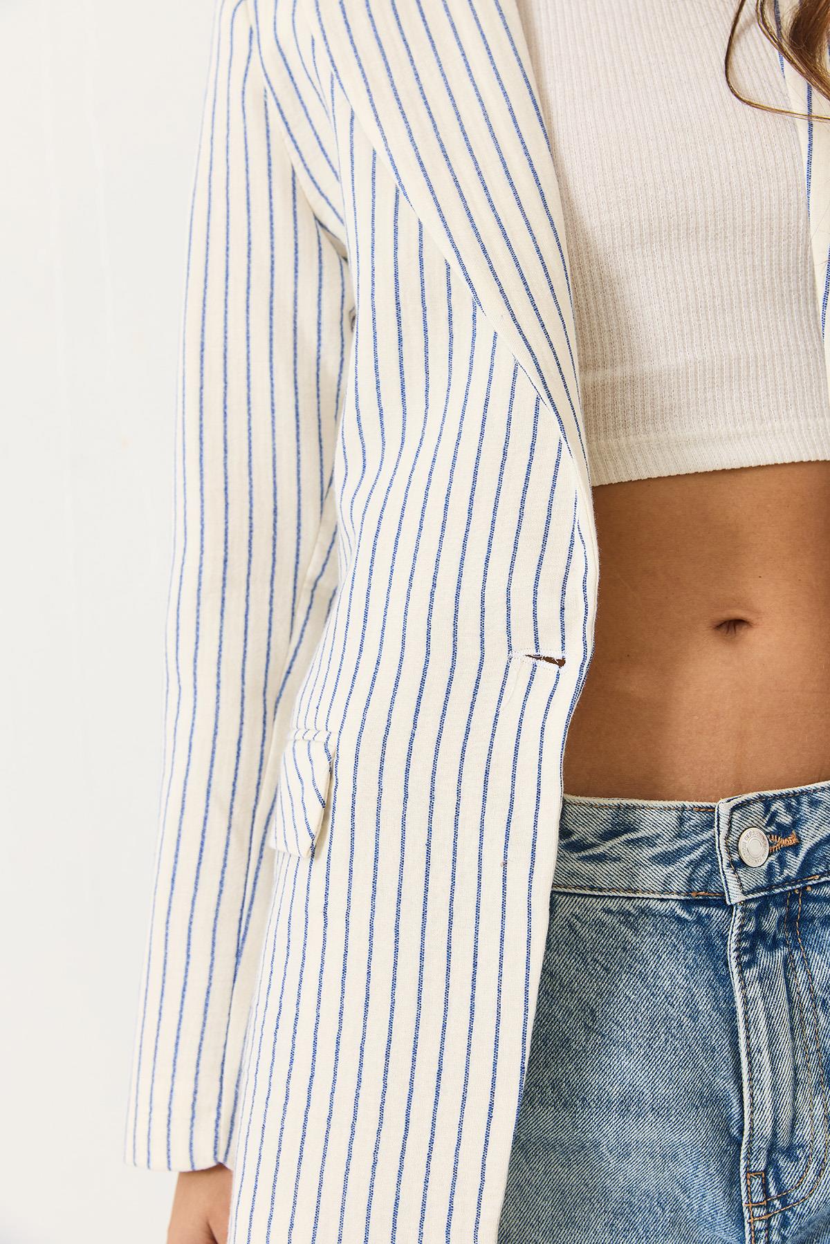Kadın Çizgili Uzun Kollu Keten Karışımlı Astarlı Blazer Ceket 60283121 - Ekru-Lacivert · 5