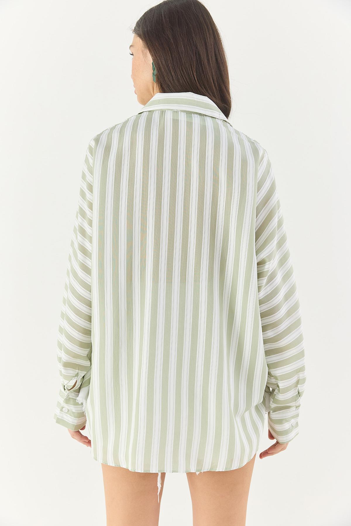 Kadın Kalın Çizgili Çift Cep Detaylı Oversize Basic Yazlık Gömlek 34399-1 60283249 - Mint Yeşili · 7