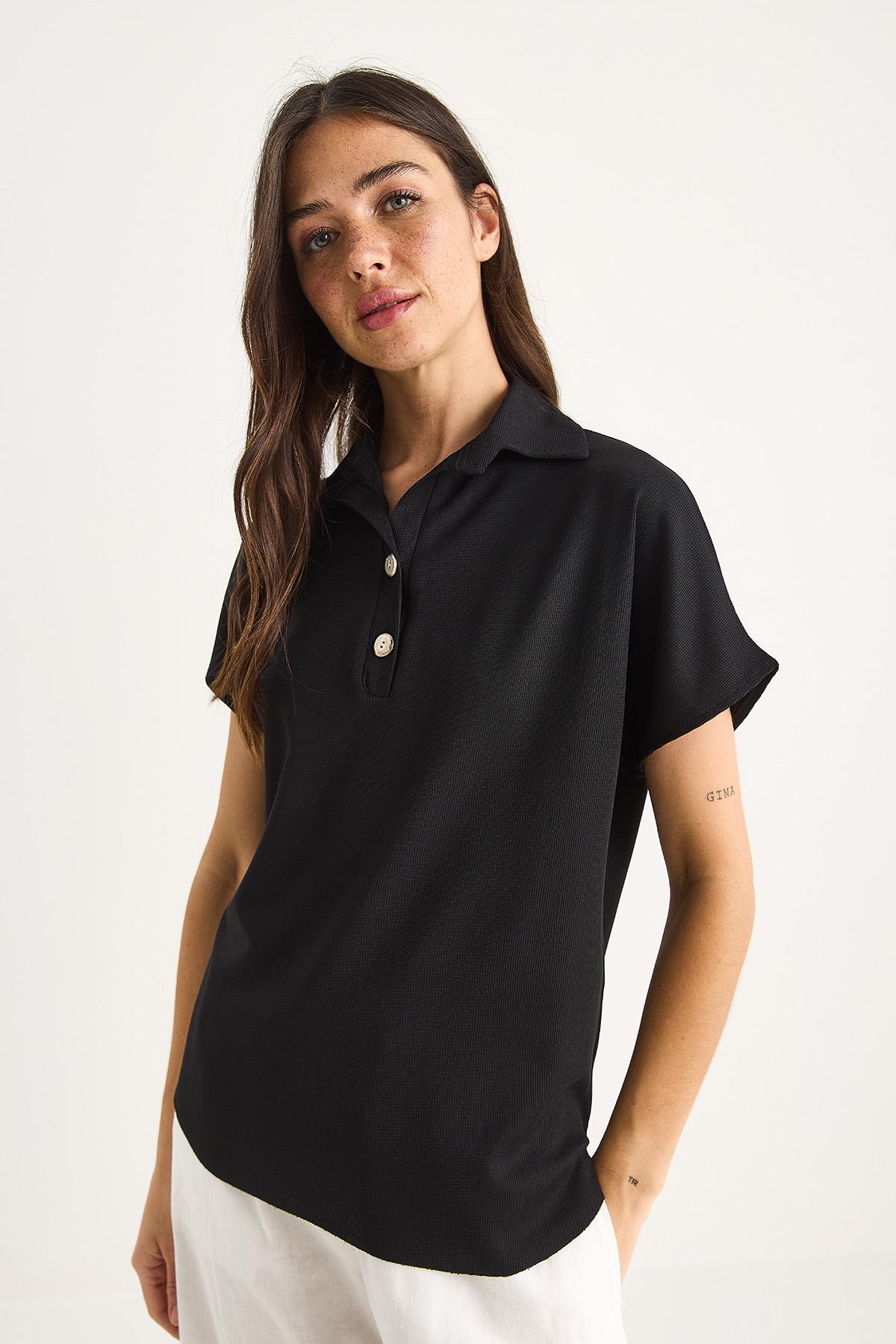Kadın Polo Yaka Oval Etek Uçlu Rahat T-Shirt 4070 60283402 - Siyah · 3