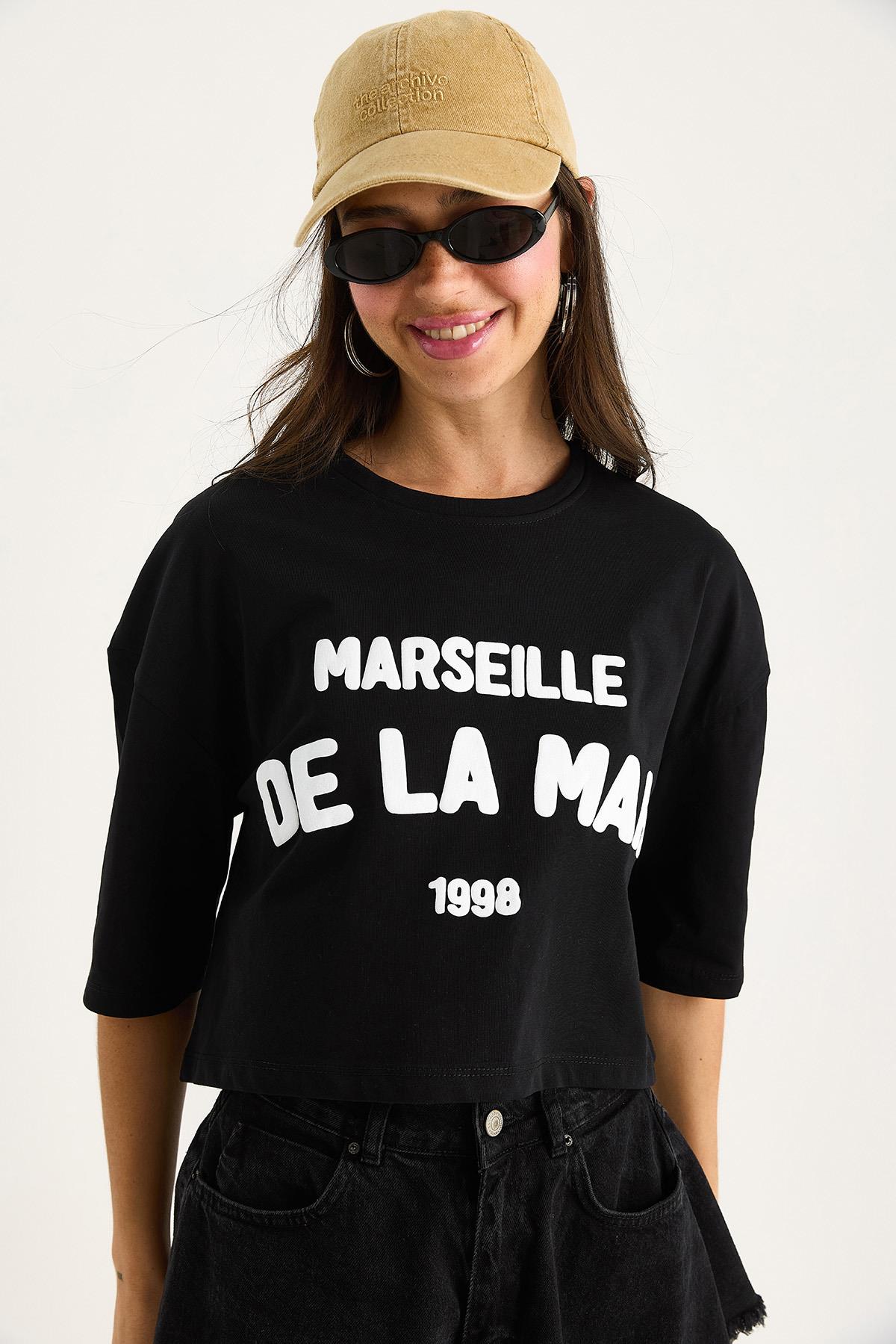 Kadın Yazı Baskılı Bisiklet Yaka %100 Pamuklu Crop T-Shirt 6705 60283450 - Siyah · 3