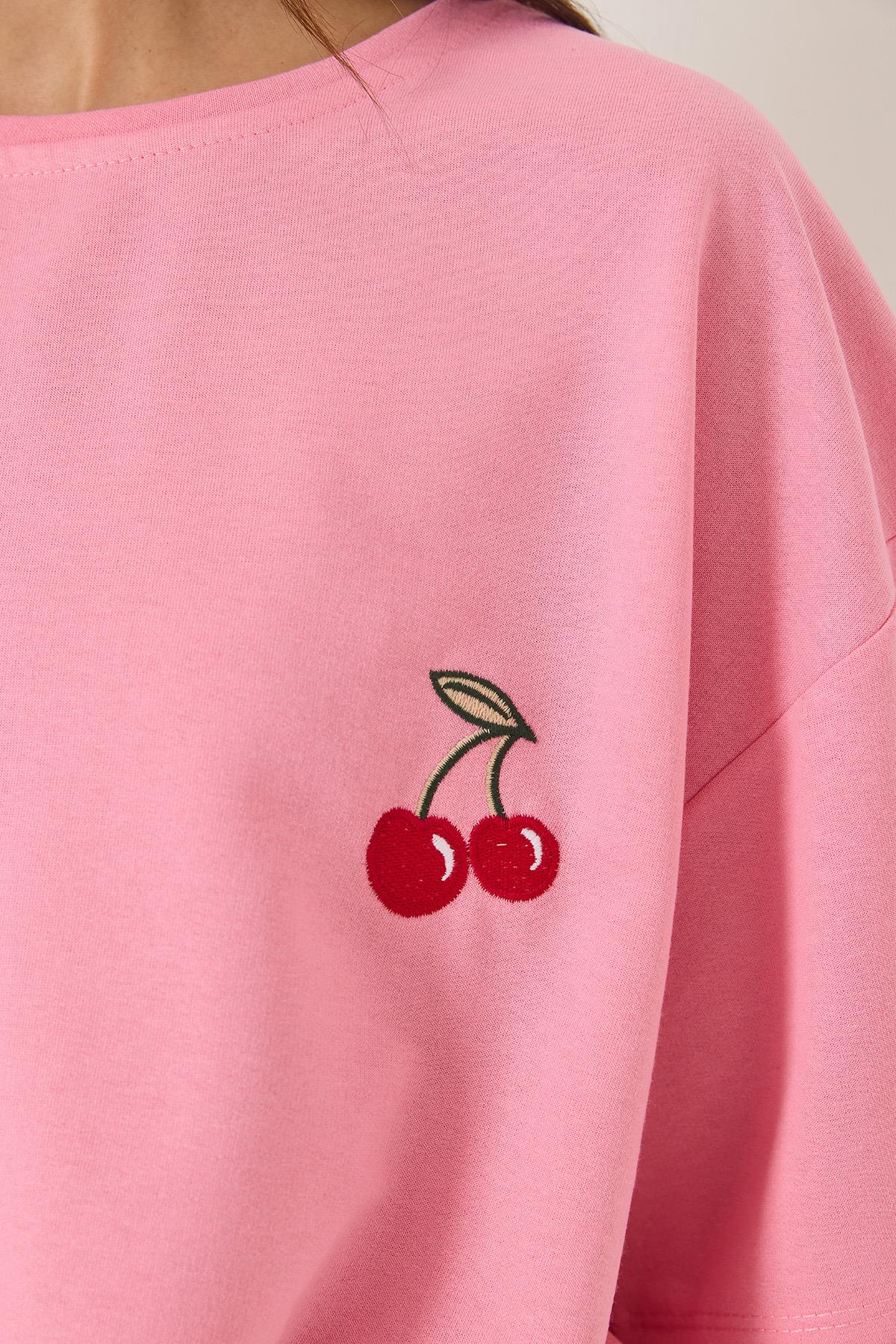 Kadın Kiraz Nakış İşlemeli Bisiklet Yaka Kısa Kollu Oversize T-Shirt 4011 60283152 - Pembe · 5