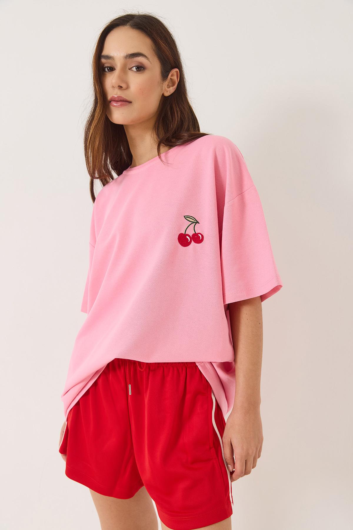 Kadın Kiraz Nakış İşlemeli Bisiklet Yaka Kısa Kollu Oversize T-Shirt 4011 60283152 - Pembe · 7