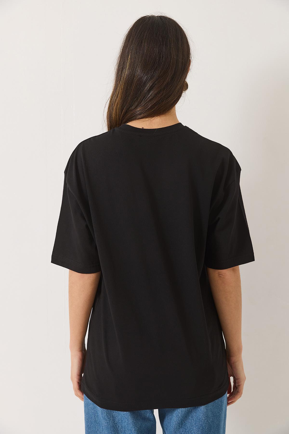 Kadın Leoparlı Yıldız Baskılı Bisiklet Yaka Kısa Kollu Oversize T-Shırt 0268 60283156 - Siyah · 6
