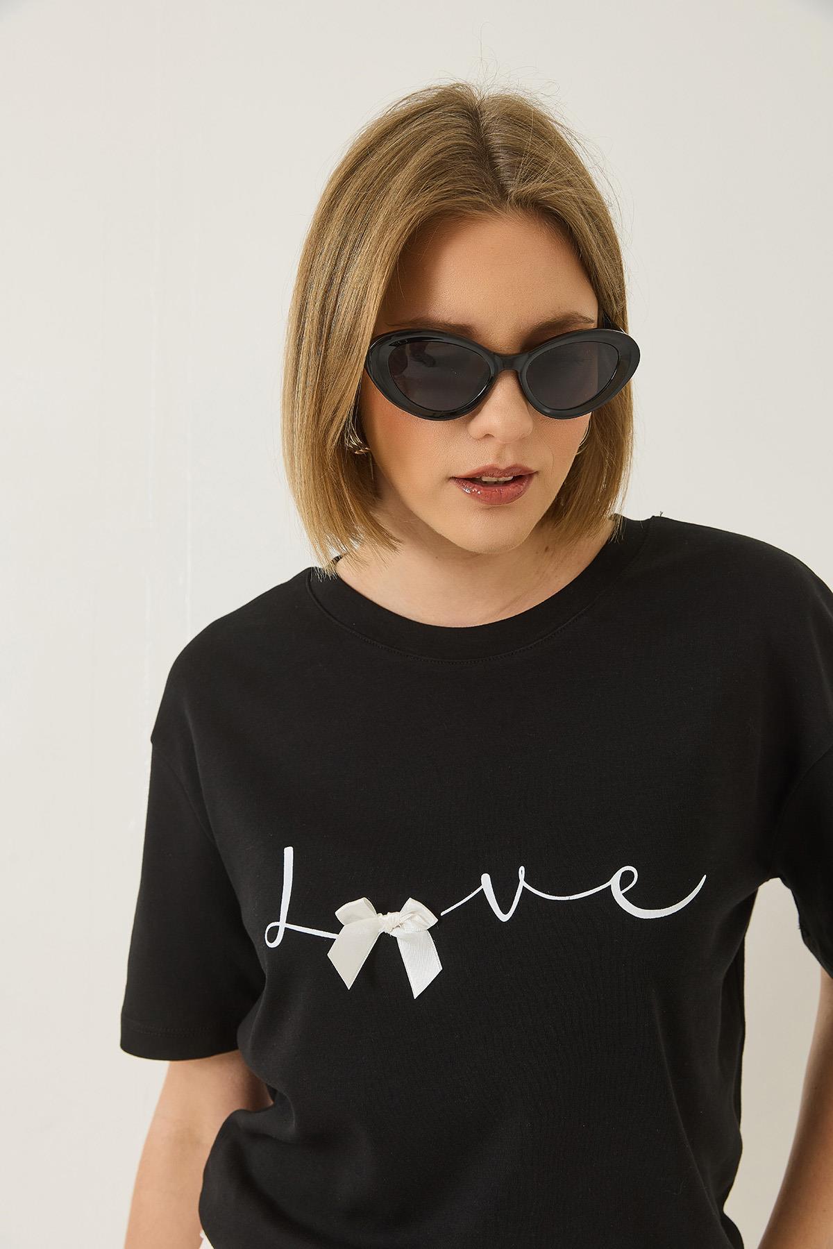 Kadın Love Baskılı Kurdele Detaylı Normal Kalıp Pamuklu T-Shirt 60283208 - Siyah · 4