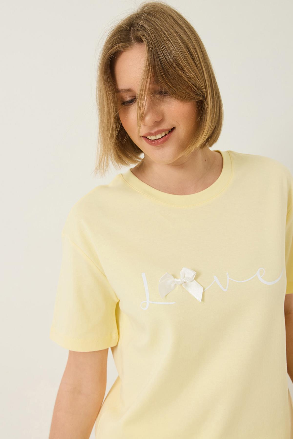 Kadın Love Baskılı Kurdele Detaylı Normal Kalıp Pamuklu T-Shirt 60283208 - Tereyağ · 6