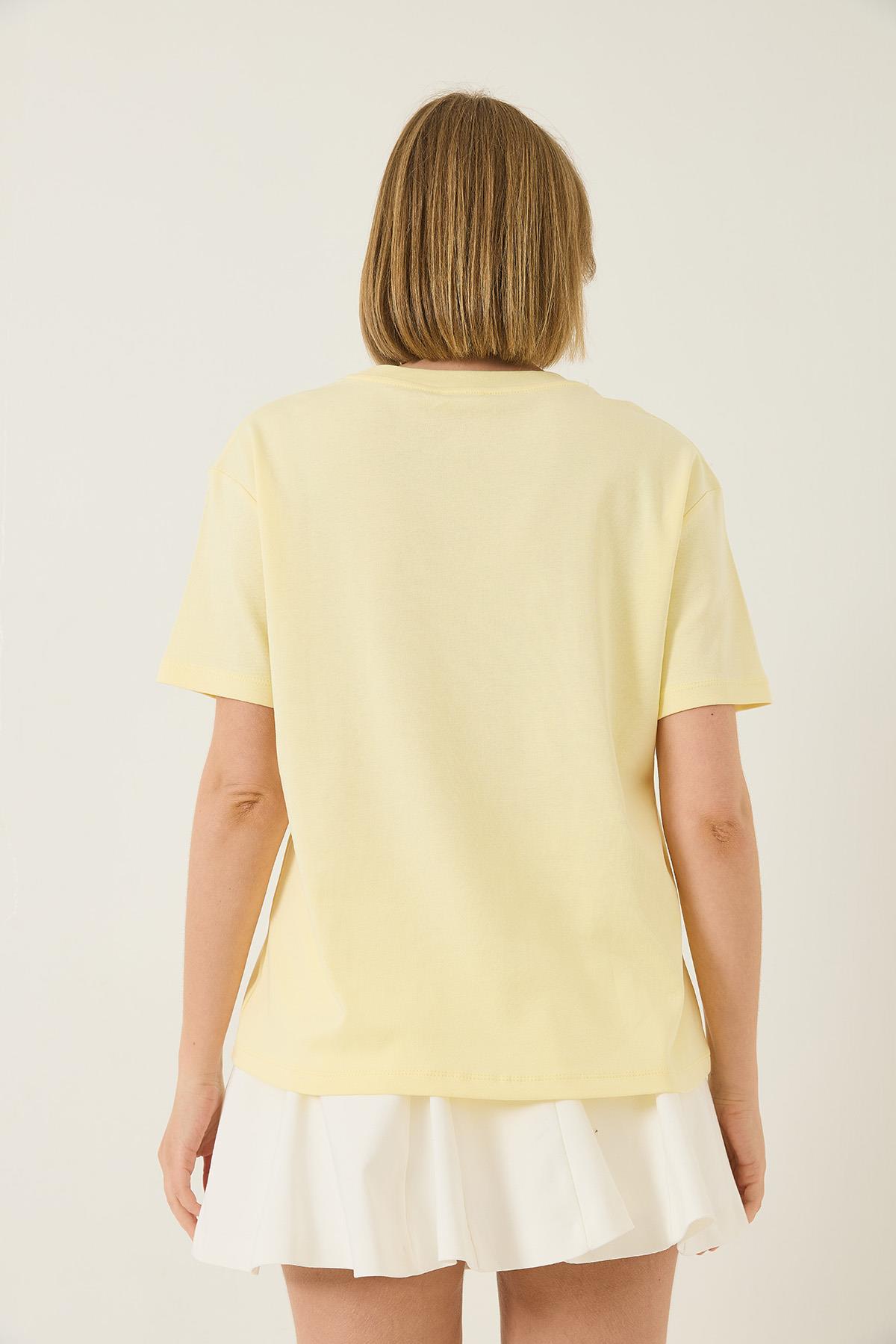 Kadın Love Baskılı Kurdele Detaylı Normal Kalıp Pamuklu T-Shirt 60283208 - Tereyağ · 7