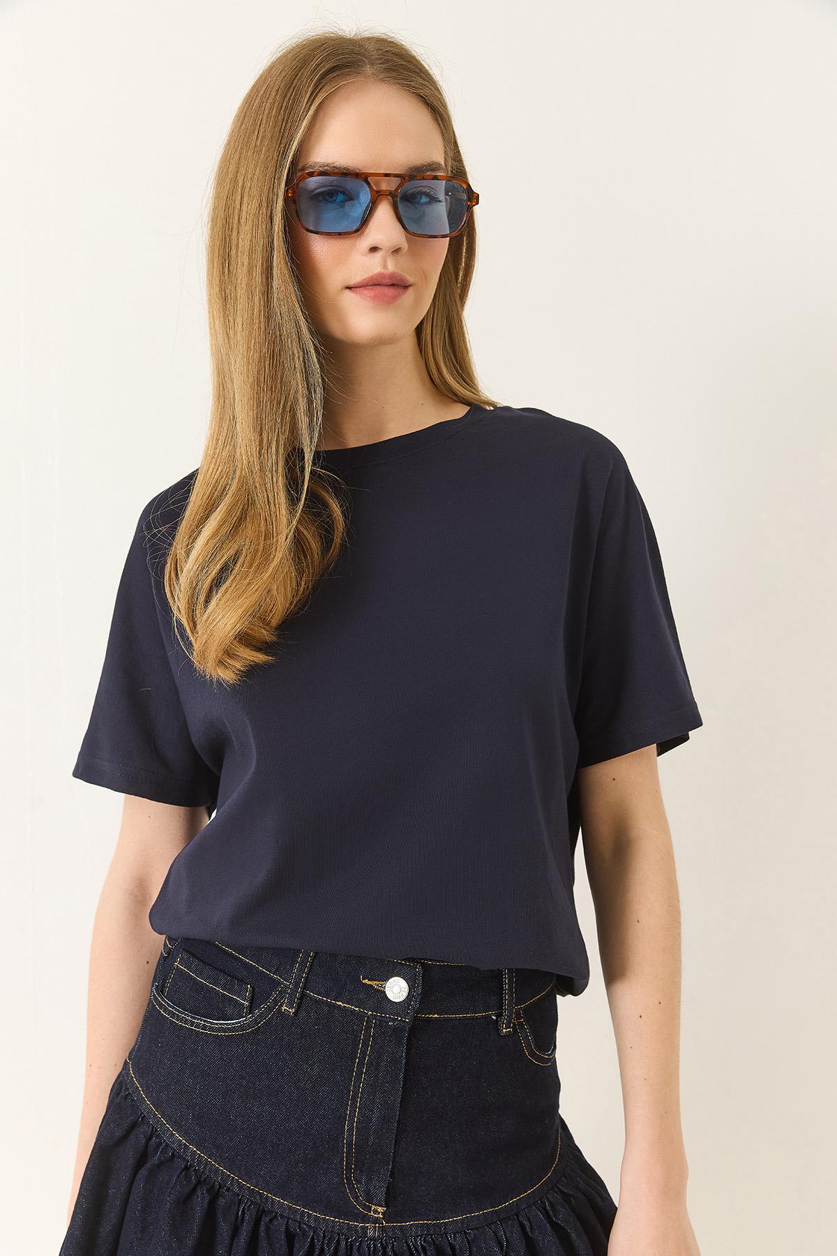 Kadın Organik Pamuklu Regular Kalıp Bisiklet Yaka Basic Kısa Kollu T-Shirt 60602048 - Lacivert · 3