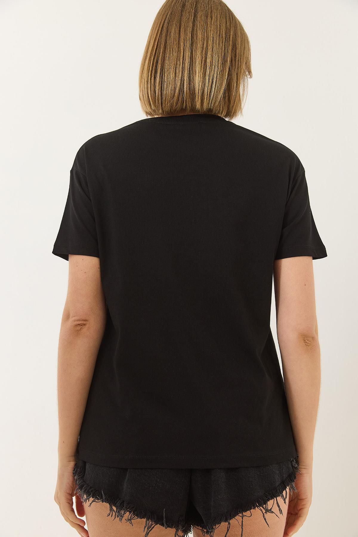 Kadın Taşlı Kalp Detaylı Kısa Kollu Pamuklu T-Shirt 60602038 - Siyah · 6