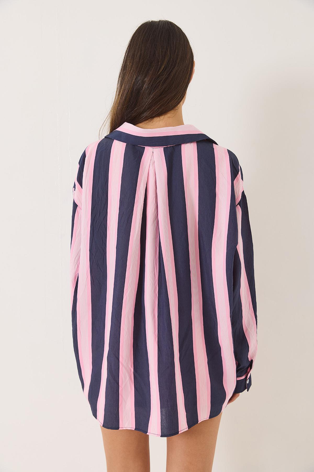 Kadın V Yaka Çizgili Cep Detaylı Oversize Gömlek 8036 60283160 - Lacivert-Pembe · 7