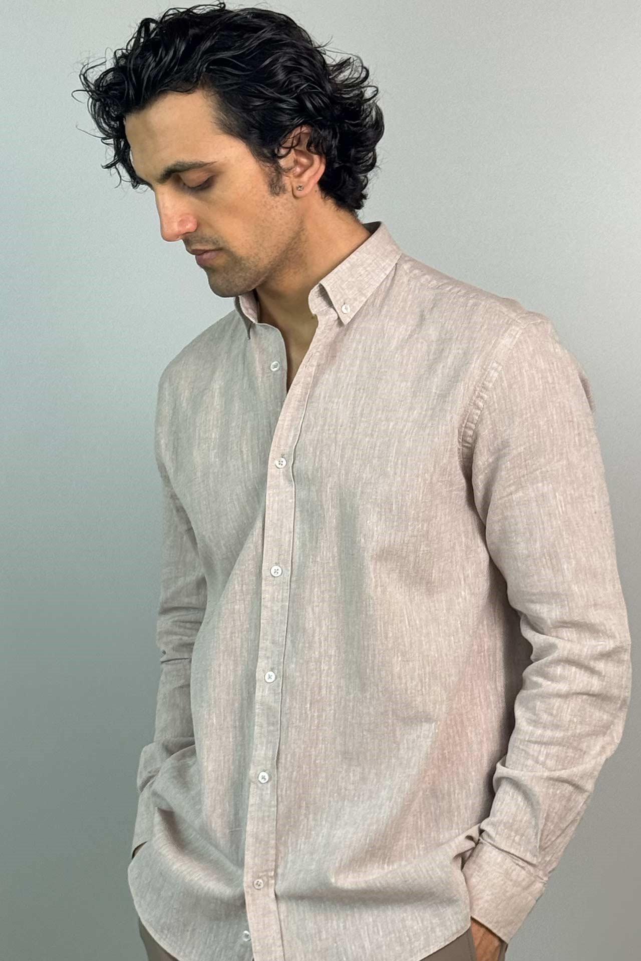 Slim Fit Düğmeli Yaka Cepsiz Bej Renk Keten Gömlek