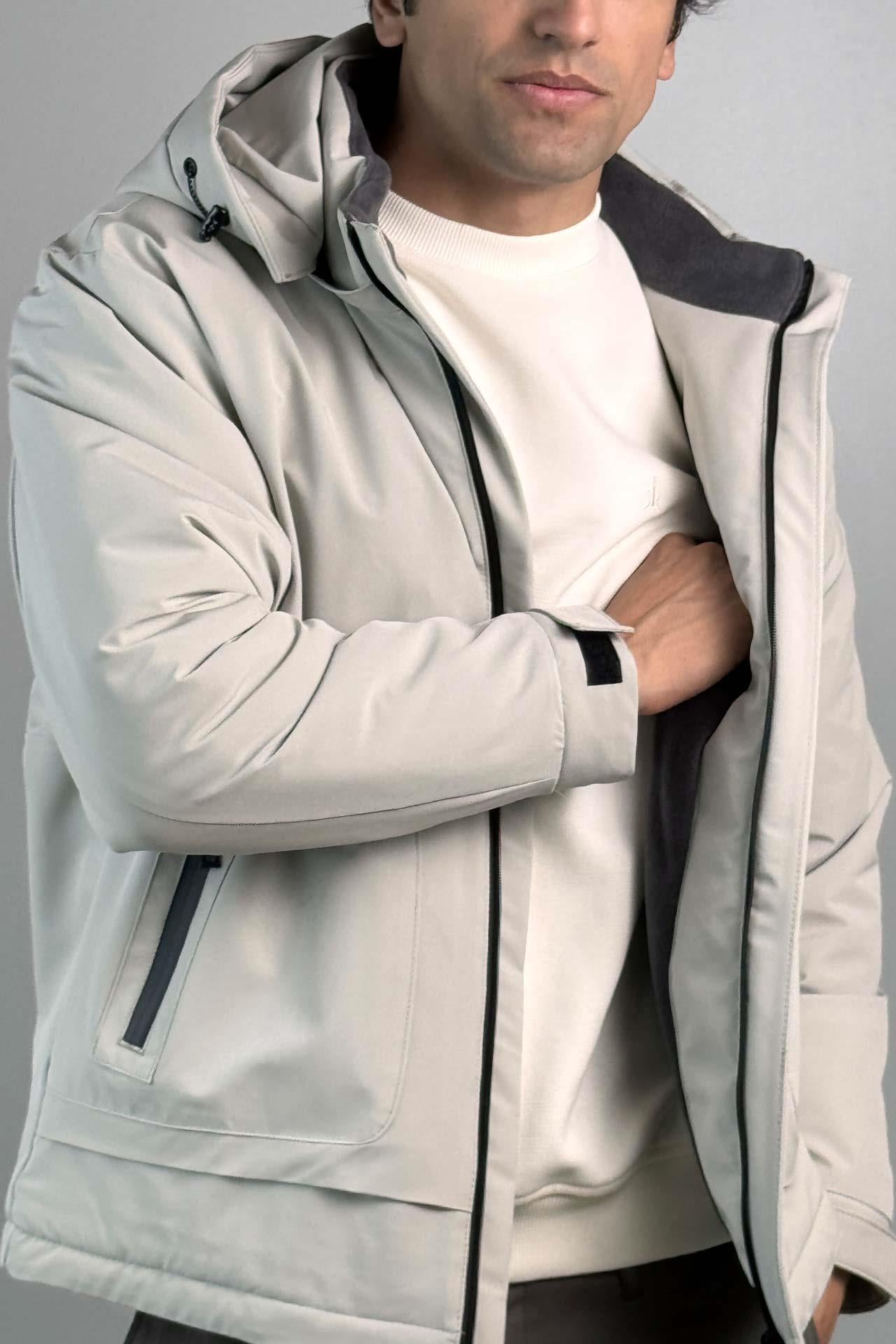 Su Geçirmez Kapüşonlu Erkek Kısa Taş Rengi Kışlık Mont