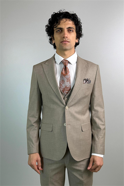 Kırlangıç Yaka Çizgili Slim Fit Yelekli Bej Takım Elbise