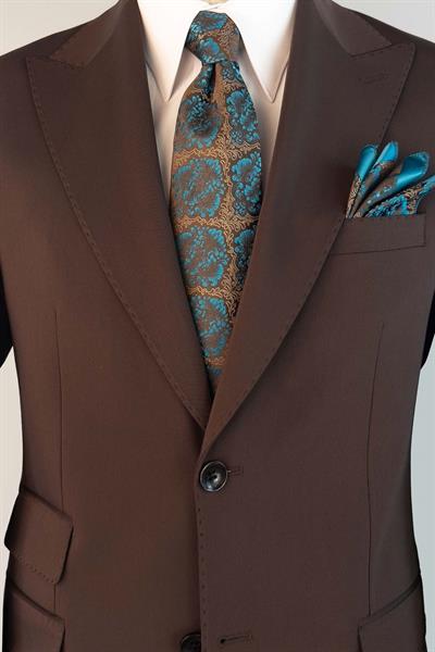 Pileli Pantolonlu Sivri Yaka Klasik Kahverengi Takım Elbise