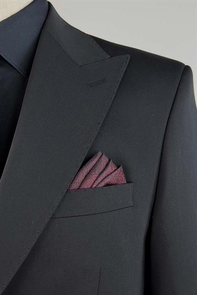 Pileli Pantolonlu Sivri Yaka Klasik Siyah Takım Elbise