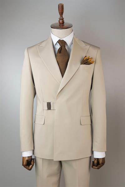 Tokalı Kruvaze Bej Renk Takım Elbise