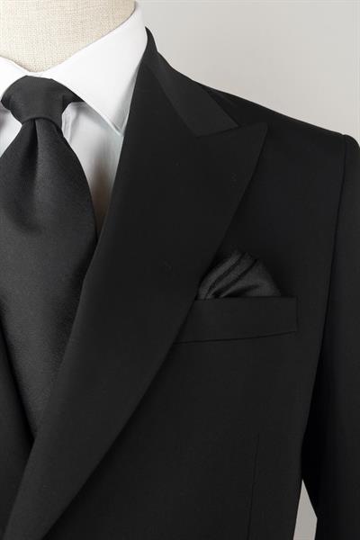 Tokalı Kruvaze Siyah Takım Elbise