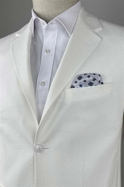 Gofre Dokulu Beyaz Ceket