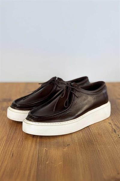 Beyaz Taban Deri Bağcıklı Buldog Kahverengi Ayakkabı