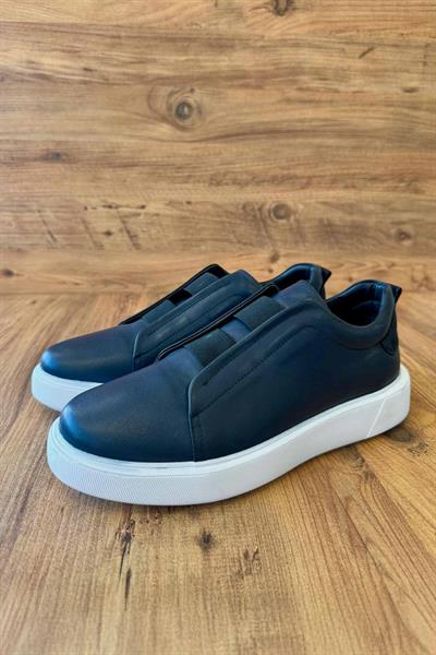 Lastik Bant Detaylı Beyaz Taban Lacivert Ayakkabı