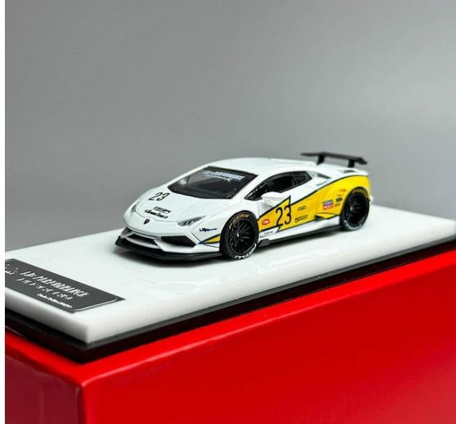 1/64 Lamborghini Huracan Flash (King Model)