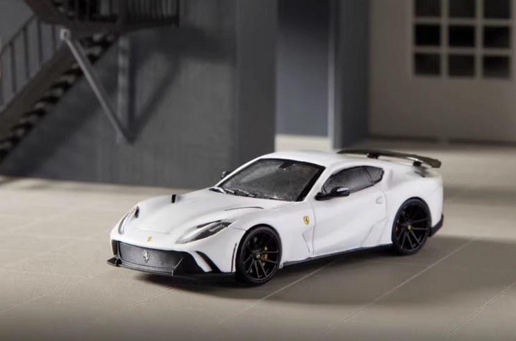 1/64 Ferrari 812 White (Stance Hunters)