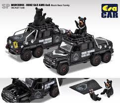 1/64 Mercedes Benz G63 AMG 6X6 with Black Bear Family