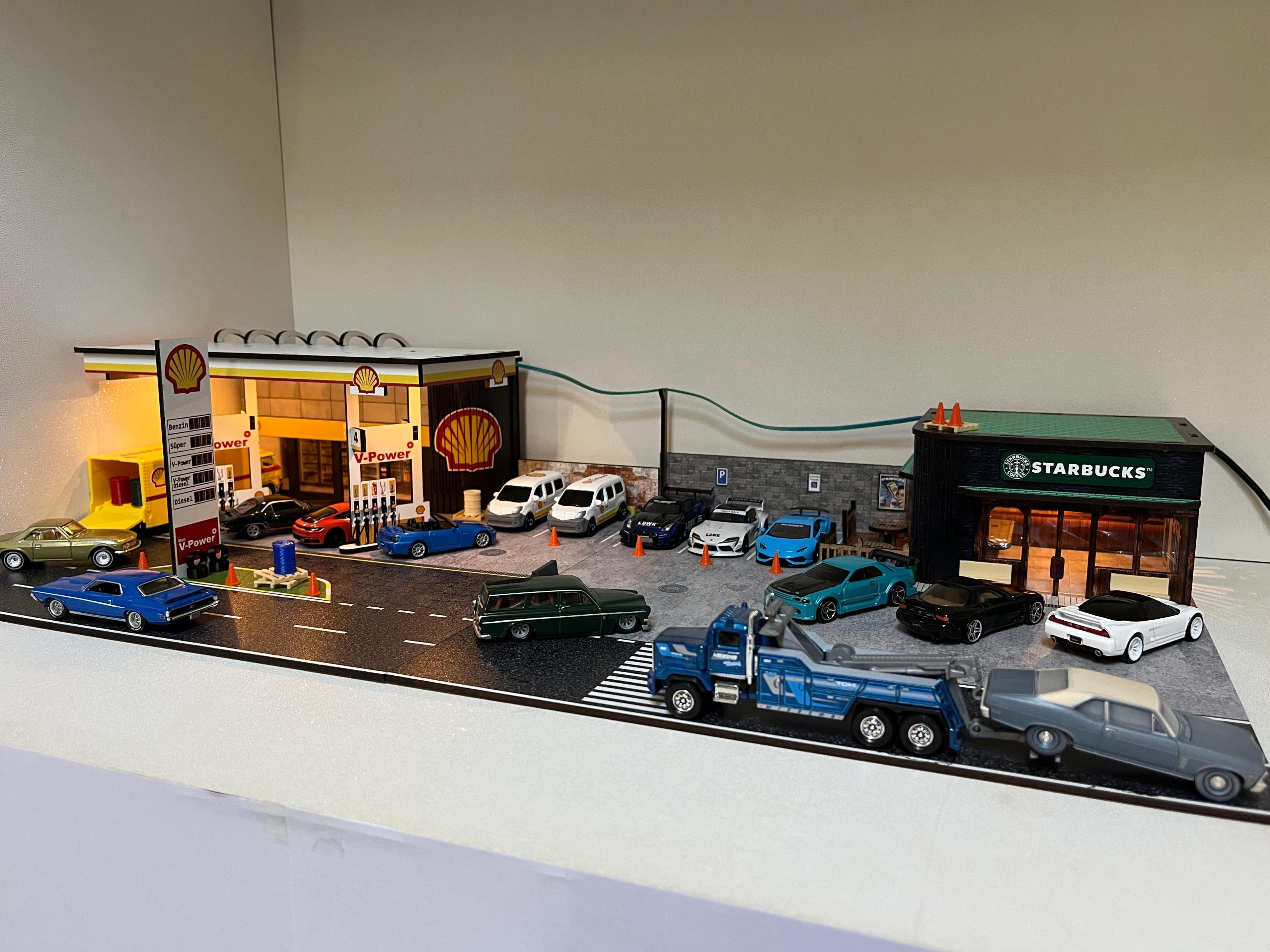 1/64 Shell & Starbucks Diorama
