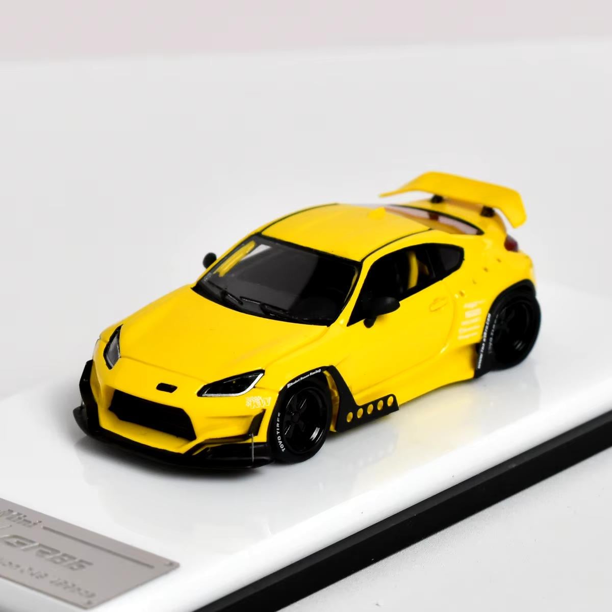1/64 Toyota GR86 Rocket Bunny Pandem Yellow (FUJI)