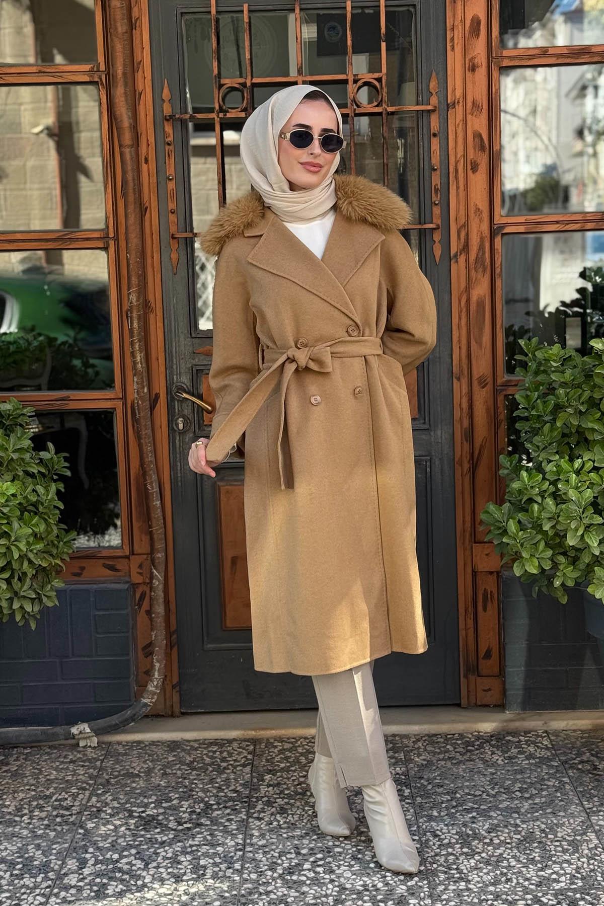 KAYRA Premium Yün Kürklü Kruvaze Düğmeli Kaban KA-A23-17024 Camel