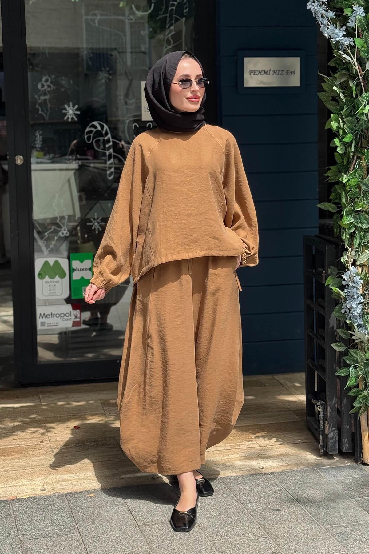 QOOQ Sasha Pantolonlu Takım 26SS205T Camel