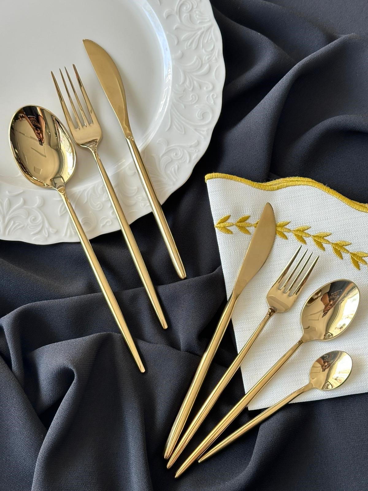 Almeria Titanyum Gold 42 Parça 6 Kişilik Çatal Kaşık Bıçak Seti