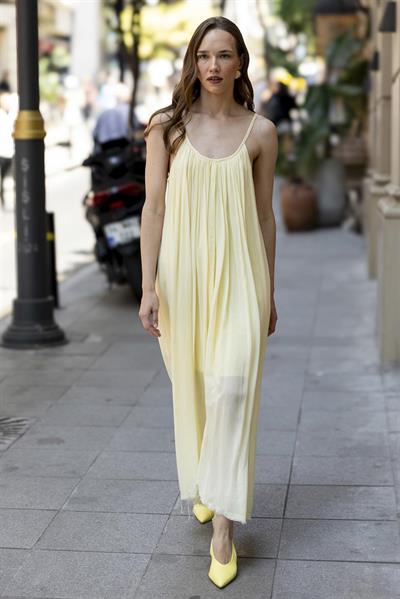 3173 ASKILI ELBİSE SARI